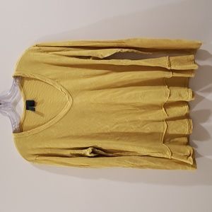 Long-sleeve v-neck tee